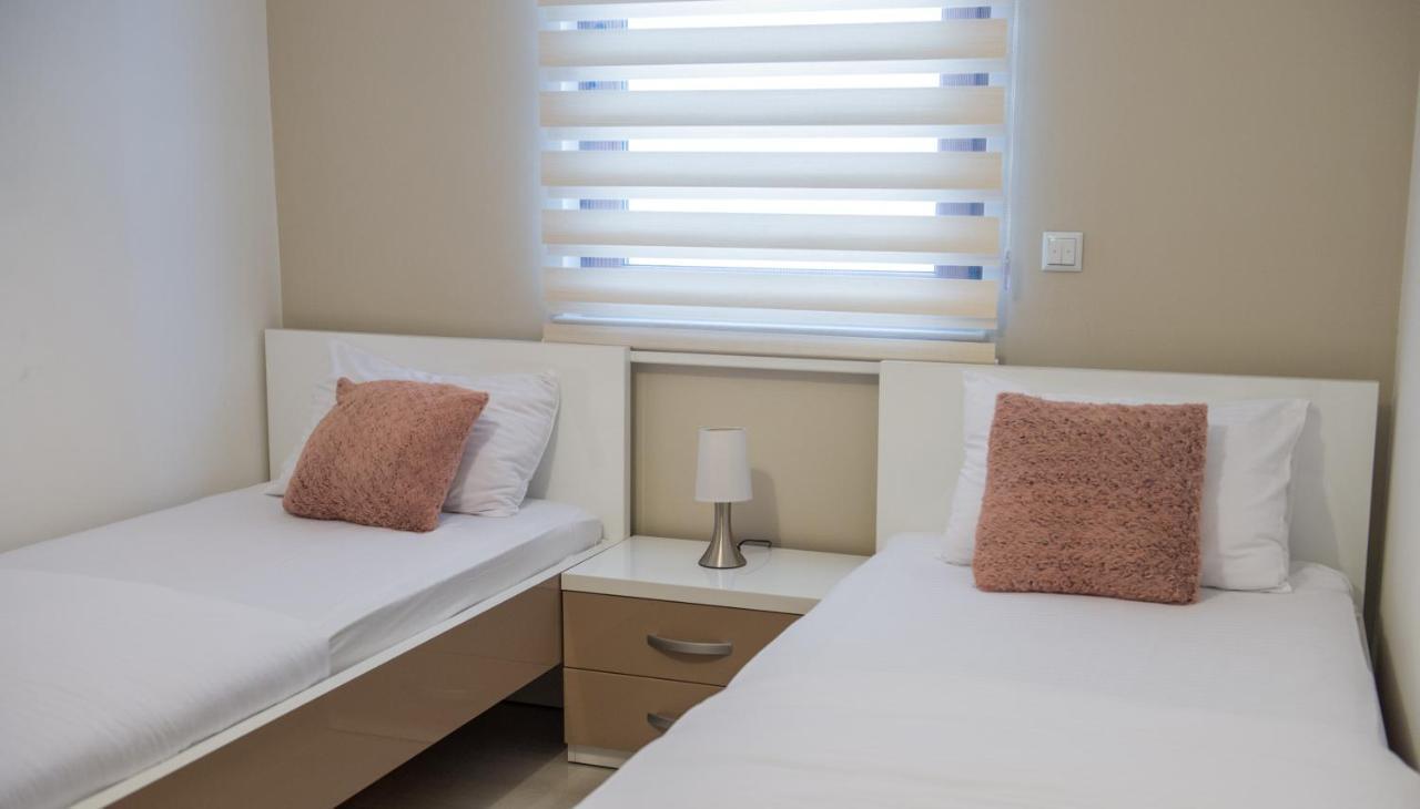 Apartment Light De Luxe - With Old Bridge View Mostar Bagian luar foto