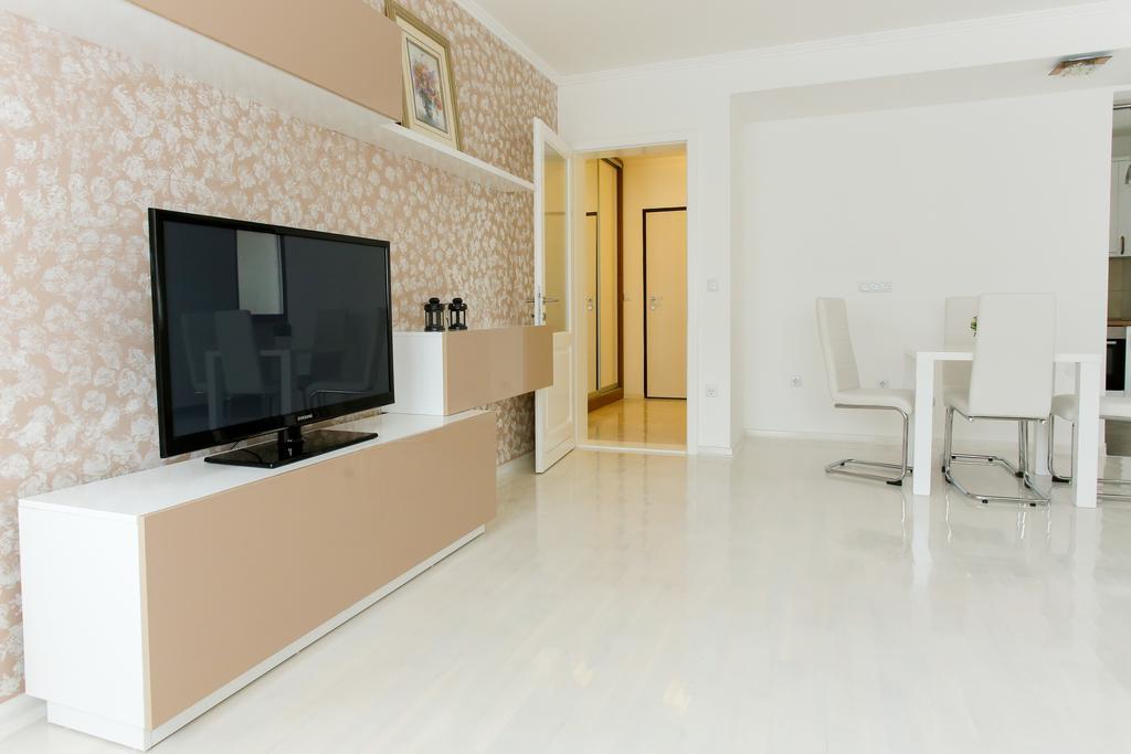 Apartment Light De Luxe - With Old Bridge View Mostar Bagian luar foto